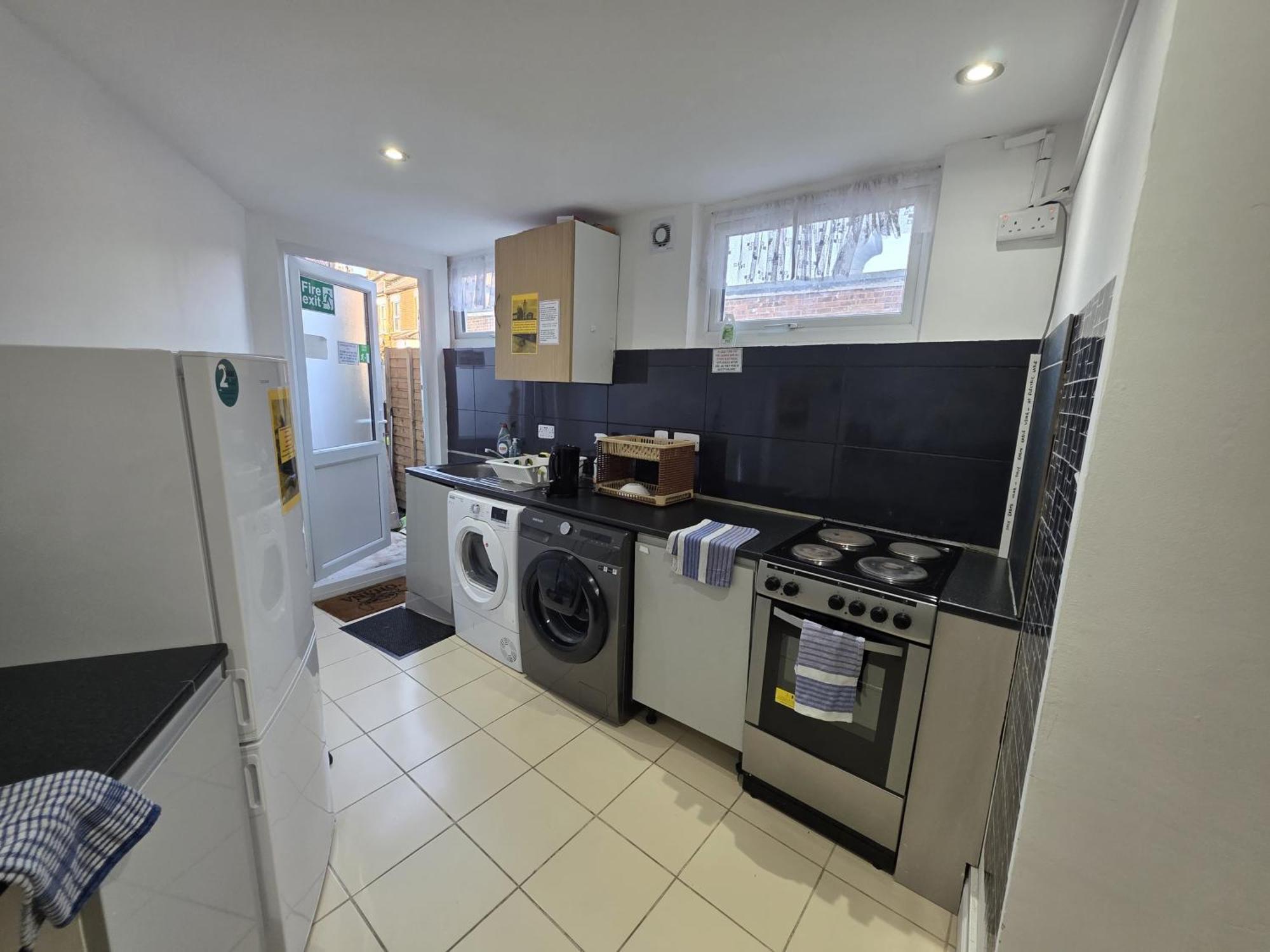 Appartamento Spacious 3-bedroom Near Stratford, 1 Minute From Train Station
