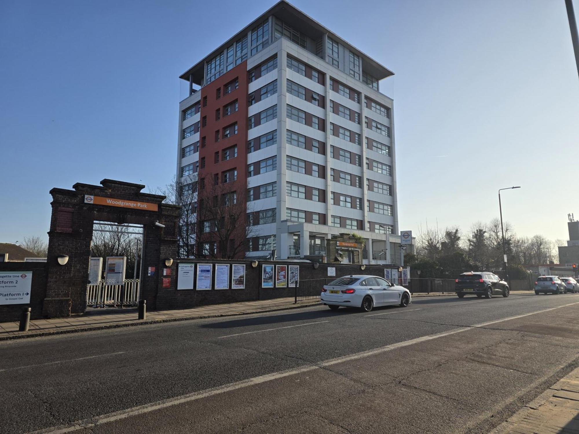 Spacious 3-bedroom Near Stratford, 1 Minute From Train Station Appartamento *